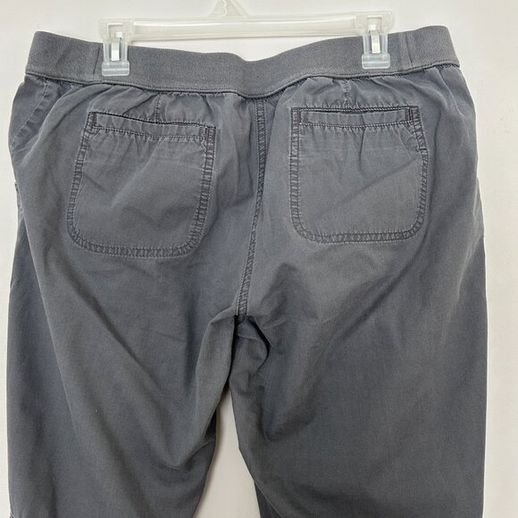 LIZ LANGE- Maternity Gray Cargo Capri's Size Large - Picture 8 of 12